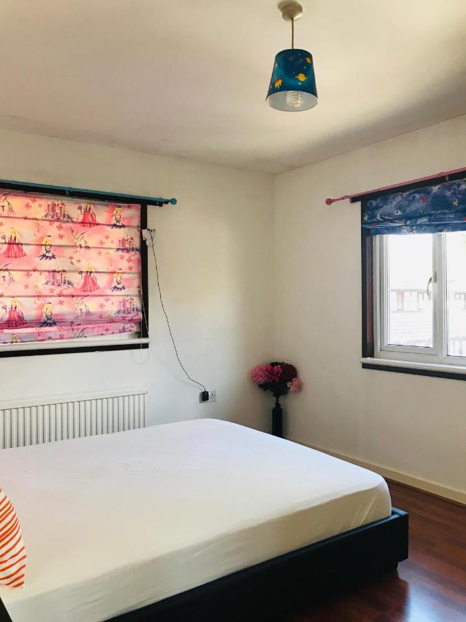 Holiday home Spacious House 15min To Canary Wharf/o2/excel/central