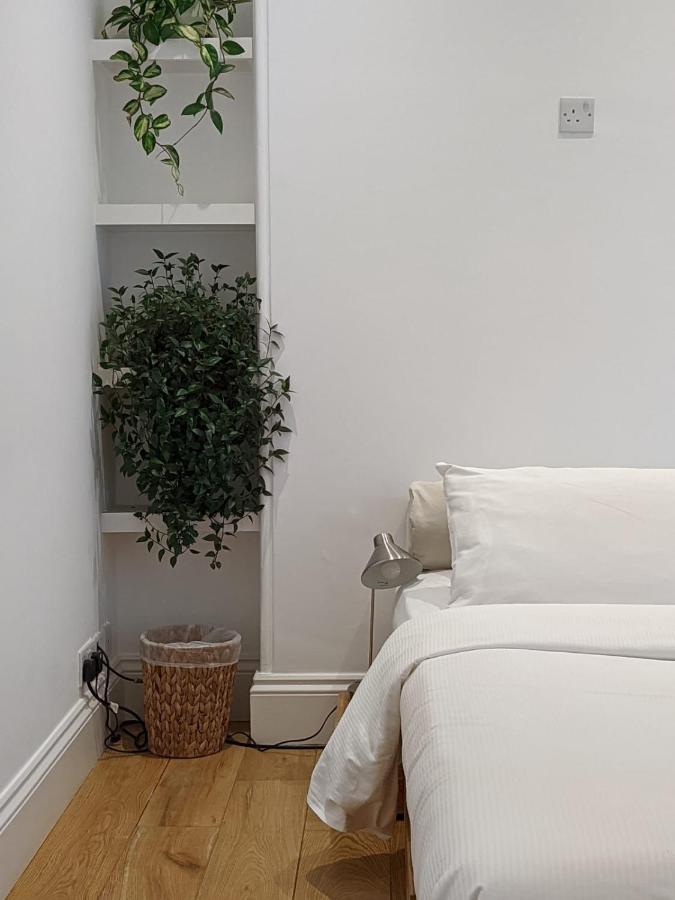 Modern In Hampstead For 4
