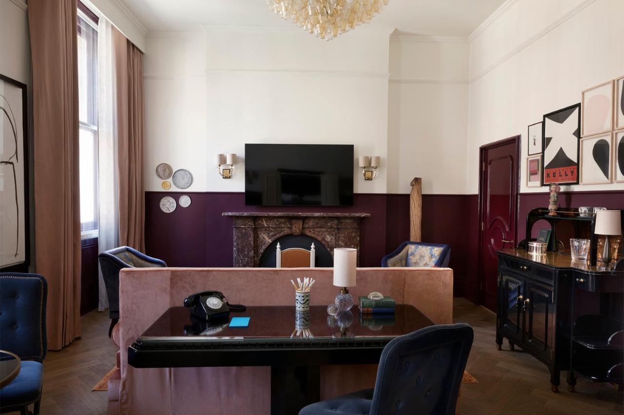 Hotel Nomad