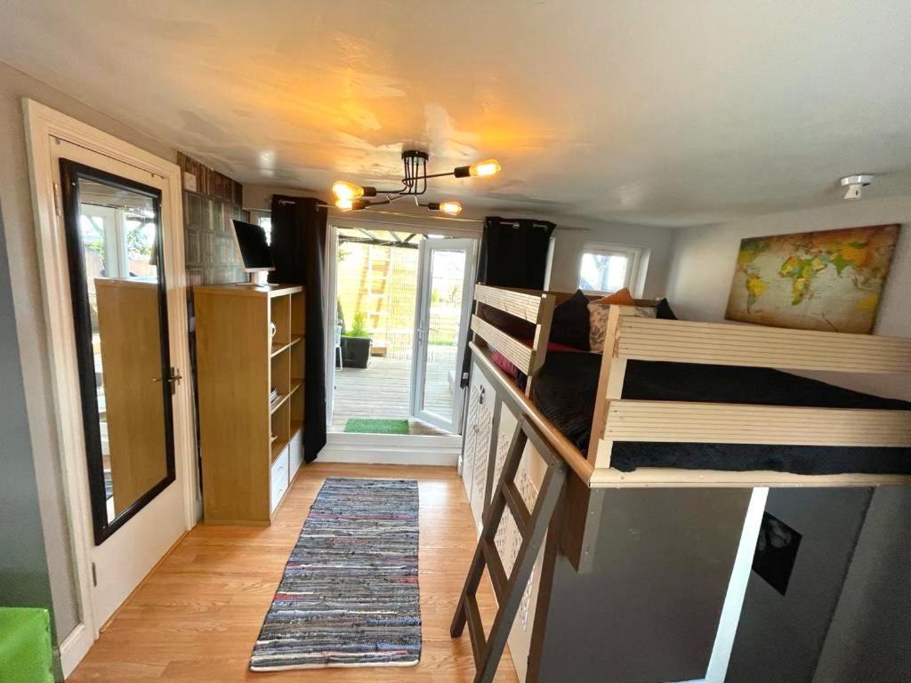Apartment 2 Bedroom Roof Terrace With Sauna Jakuzzi And Outdoor Cinema *
