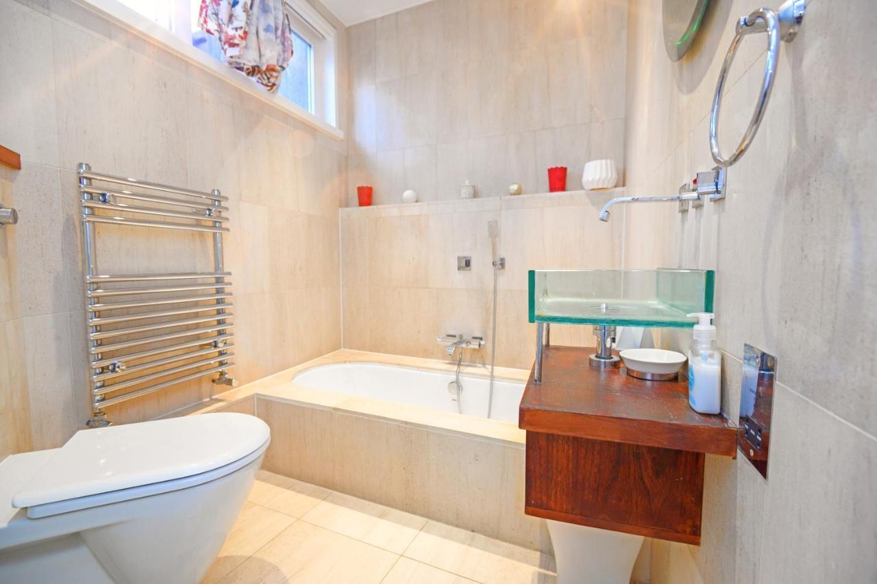 Luxury Massive Townhouse By Harrods Apartment