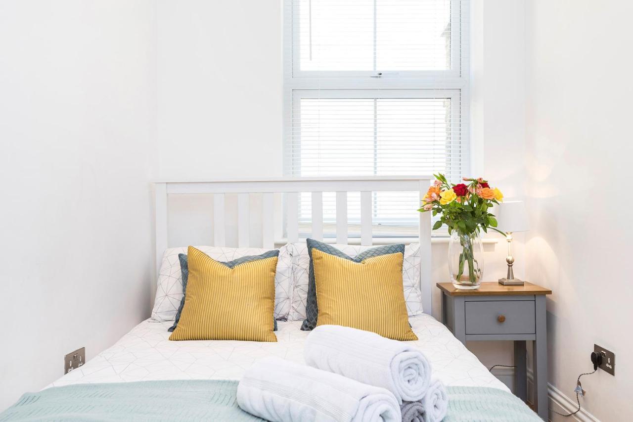 Stylish 2 Bed Apartment-zone 2 - 10 Minutes To The Heart Of London- Sleeps Up 8 * Londres