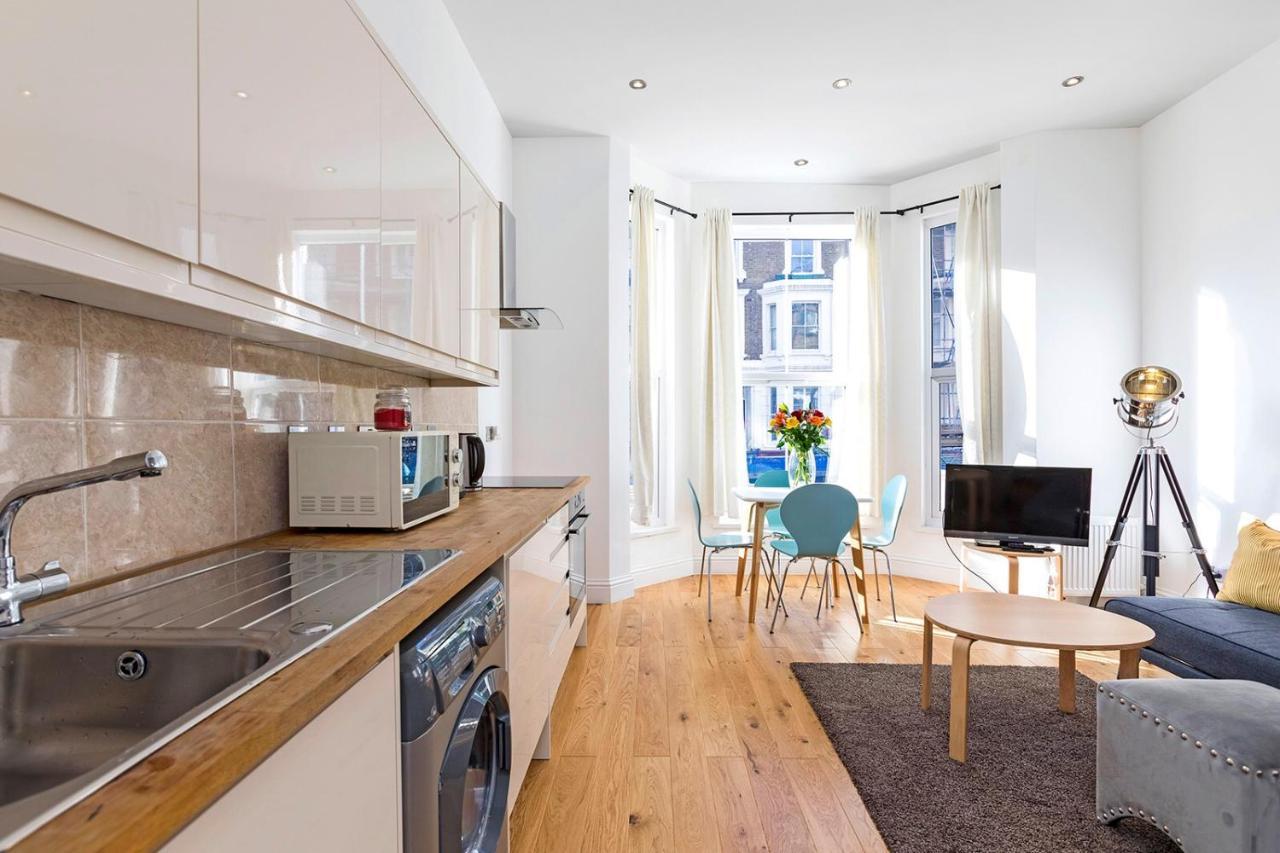 Stylish 2 Bed Apartment-zone 2 - 10 Minutes To The Heart Of London- Sleeps Up 8 Apartamento