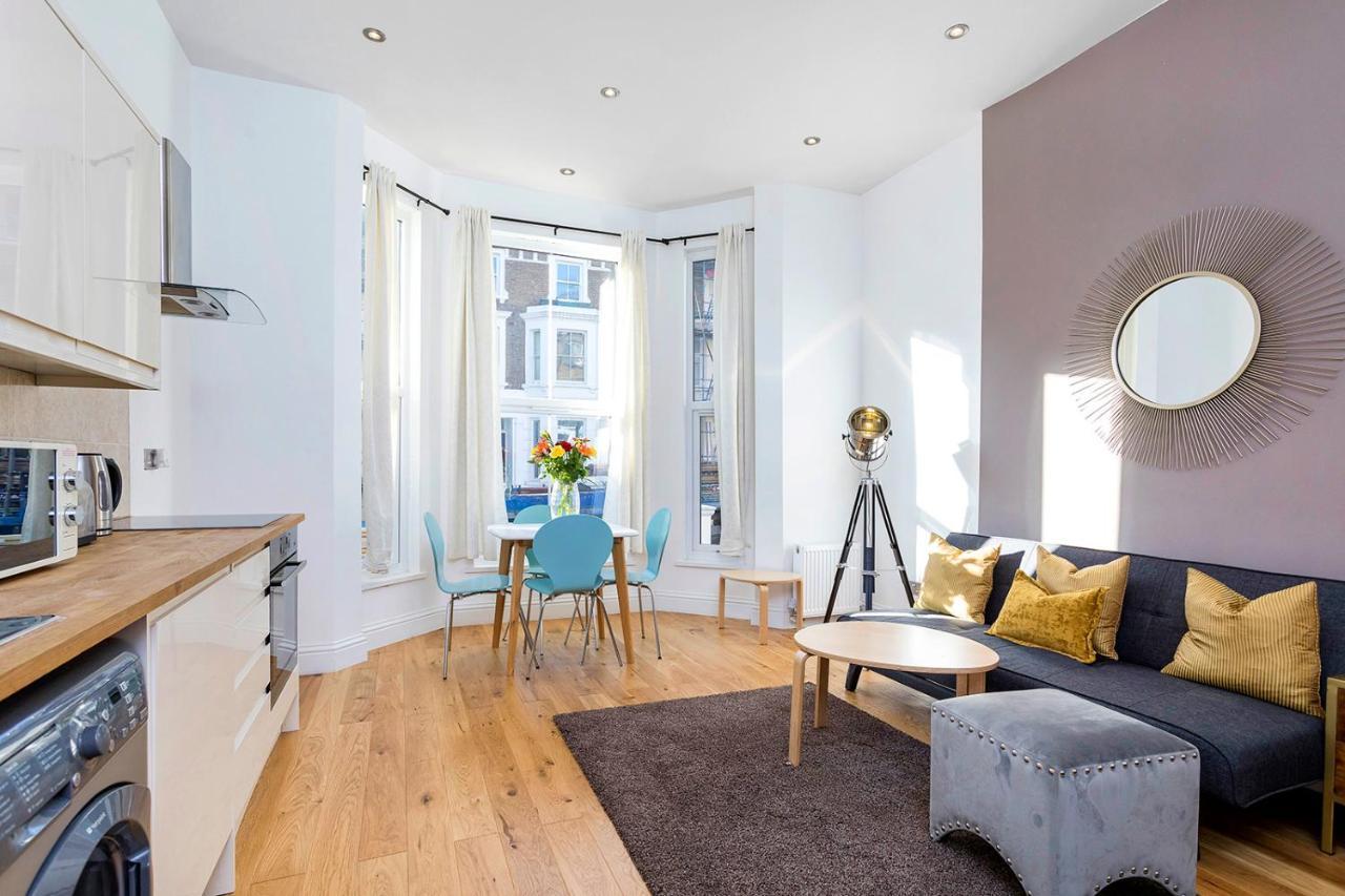 Stylish 2 Bed Apartment-zone 2 - 10 Minutes To The Heart Of London- Sleeps Up 8 Apartamento Londres