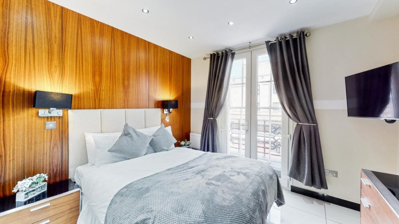 Apartment Bryanston London