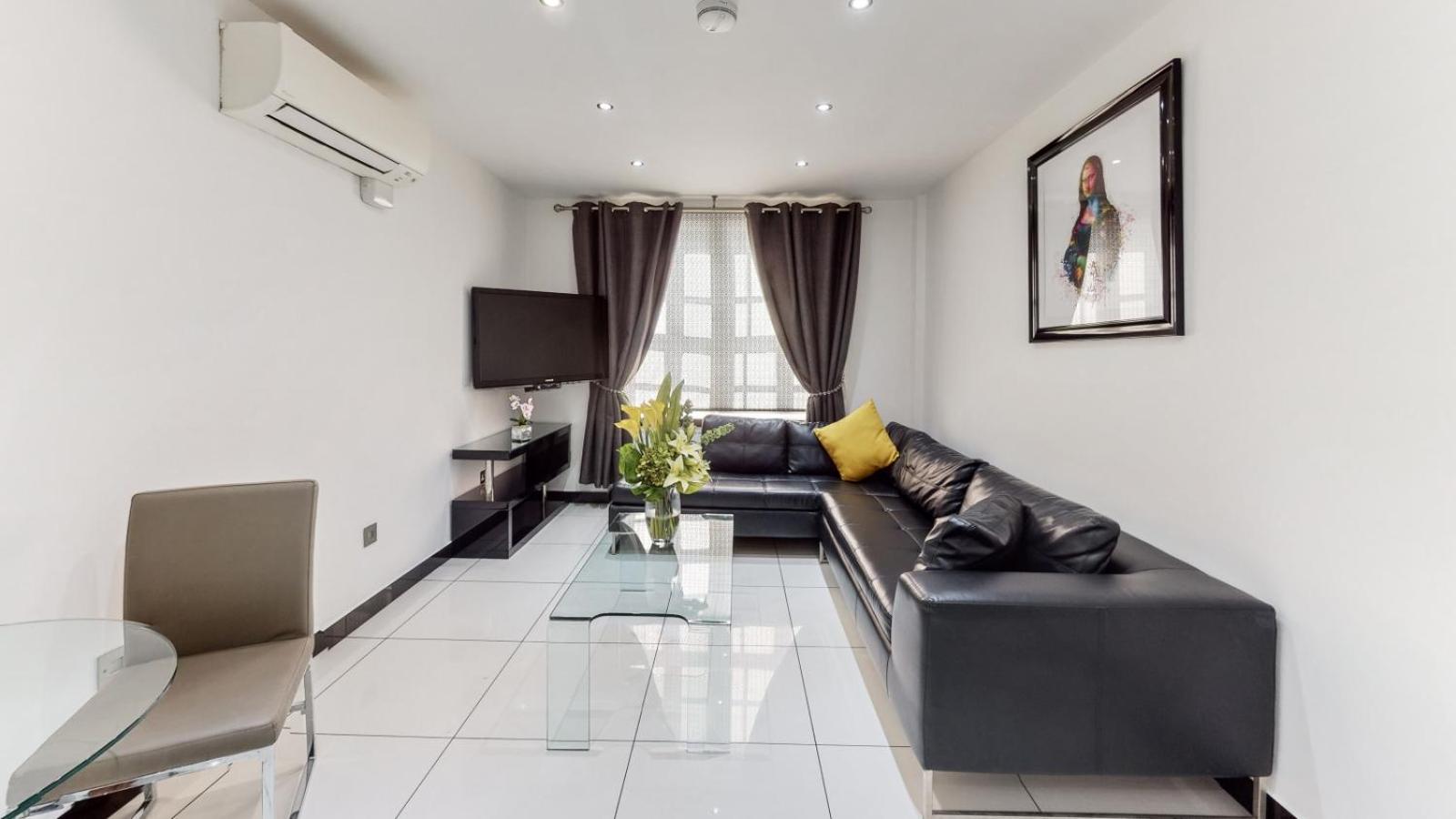 Apartment Bryanston London