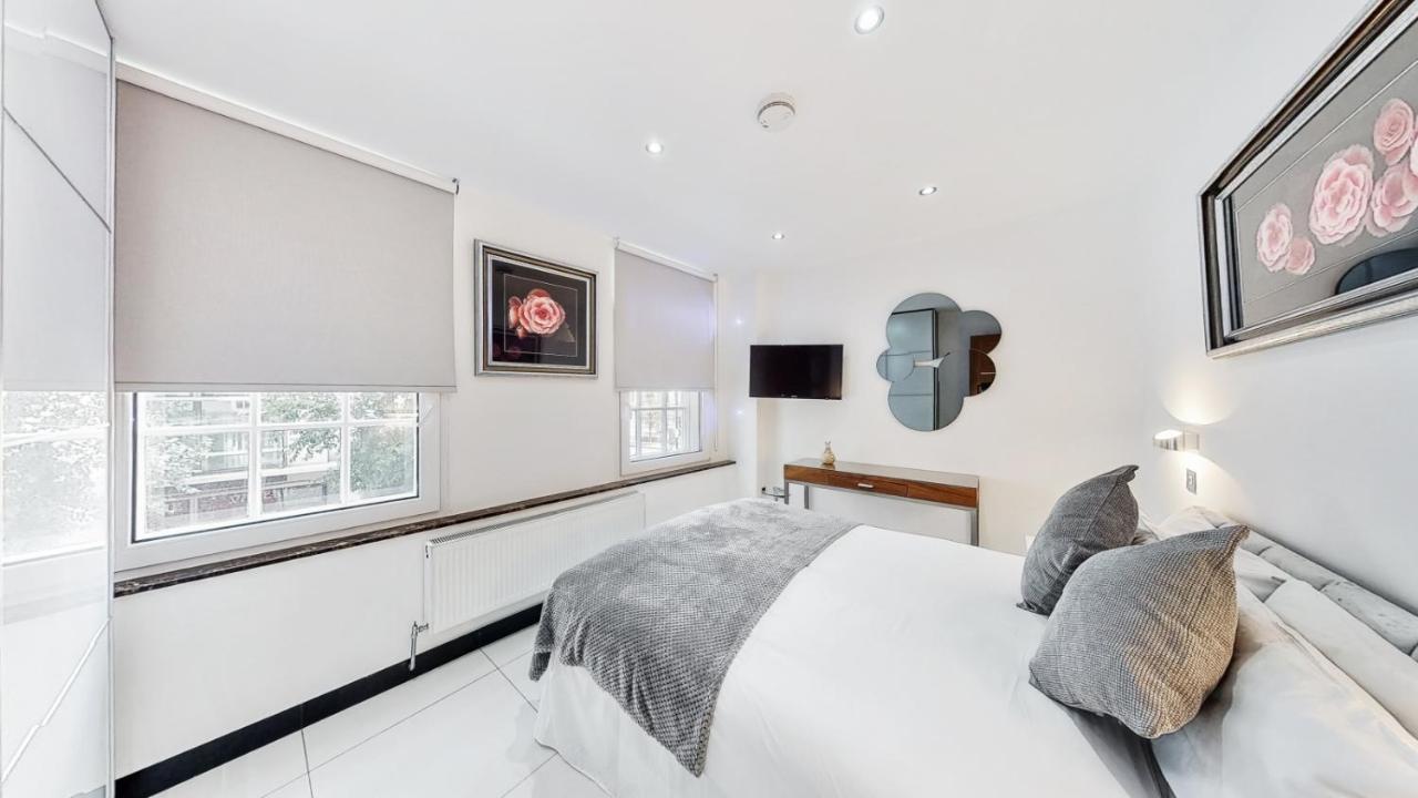 Bryanston Apartment *