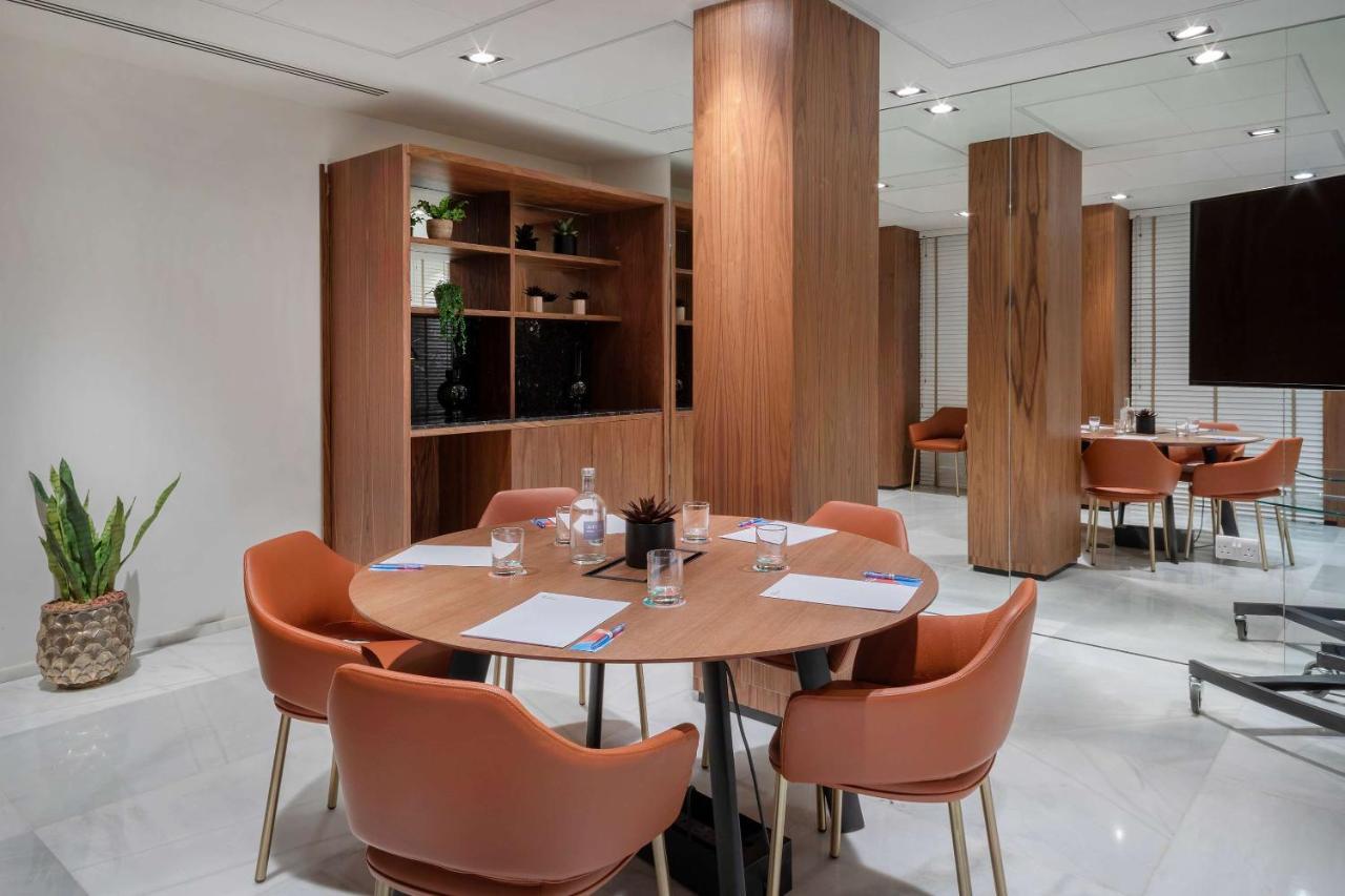 Melia White House Aparthotel 4*