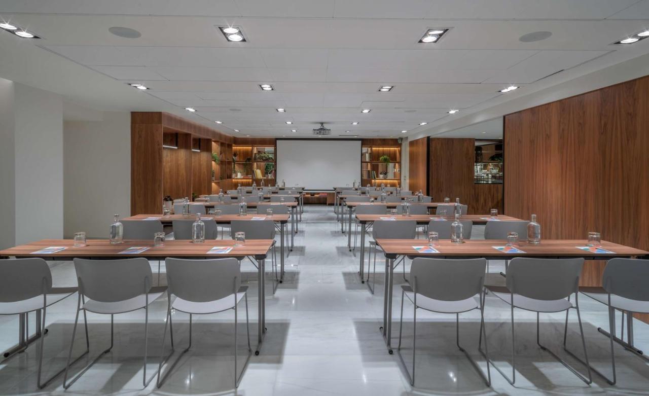 Aparthotel Melia White House 4*