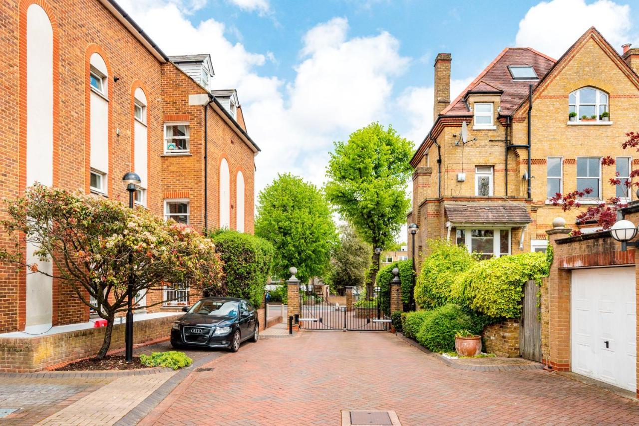 Pleasant Putney Close To The Tube Station By Underthedoormat Apartment *