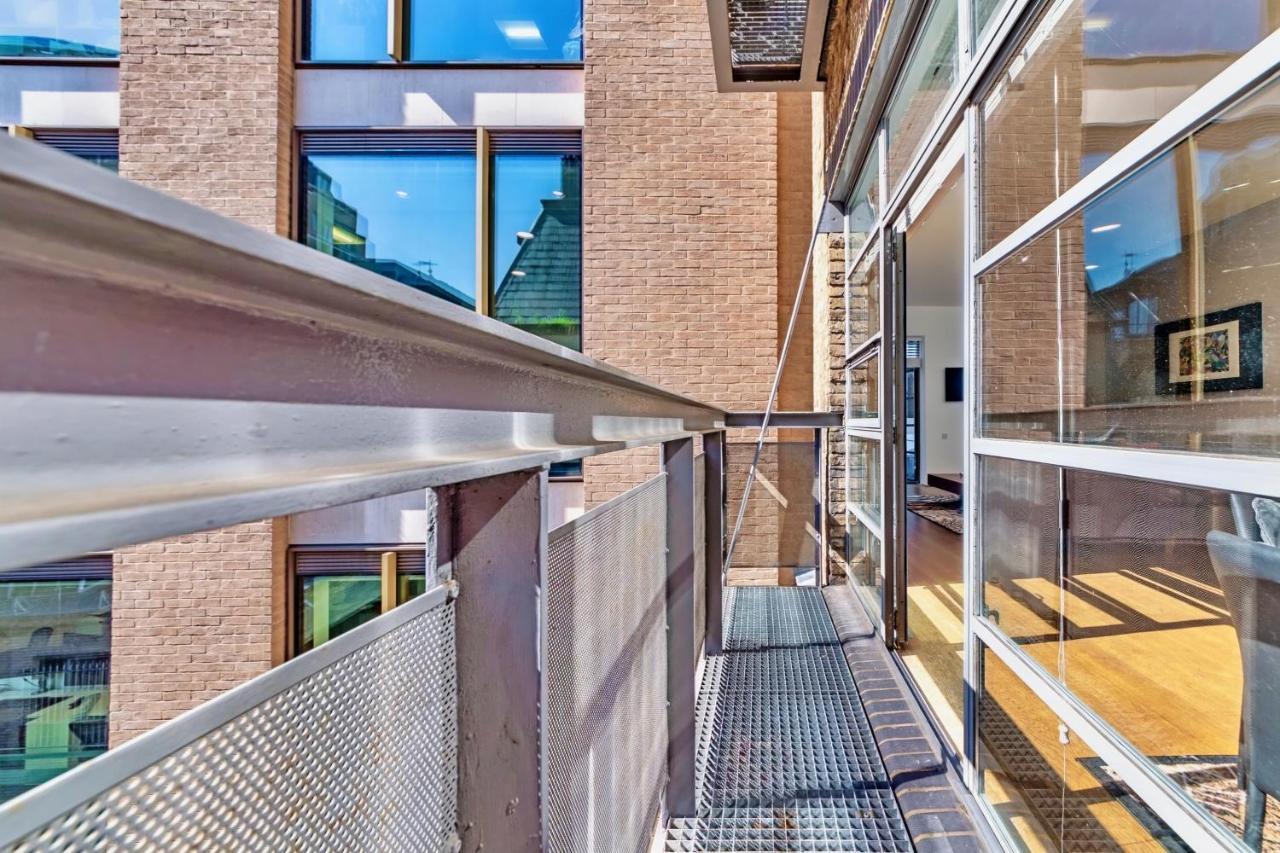 Interior Designer Flat With Two Terraces London