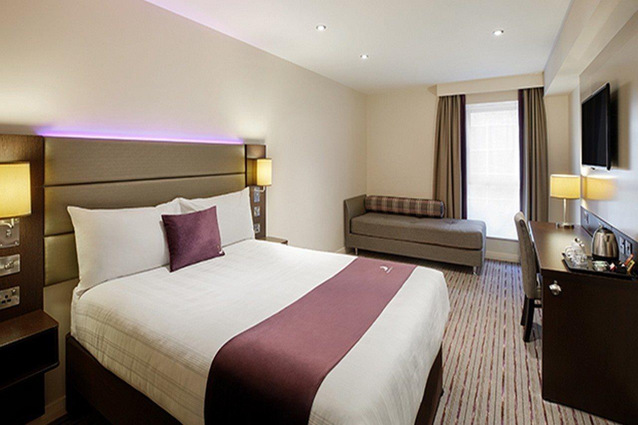 Premier Wimbledon South Hotel