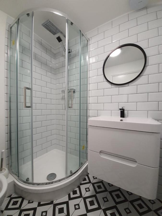 Casa de hóspedes In With Shared Bathroom *