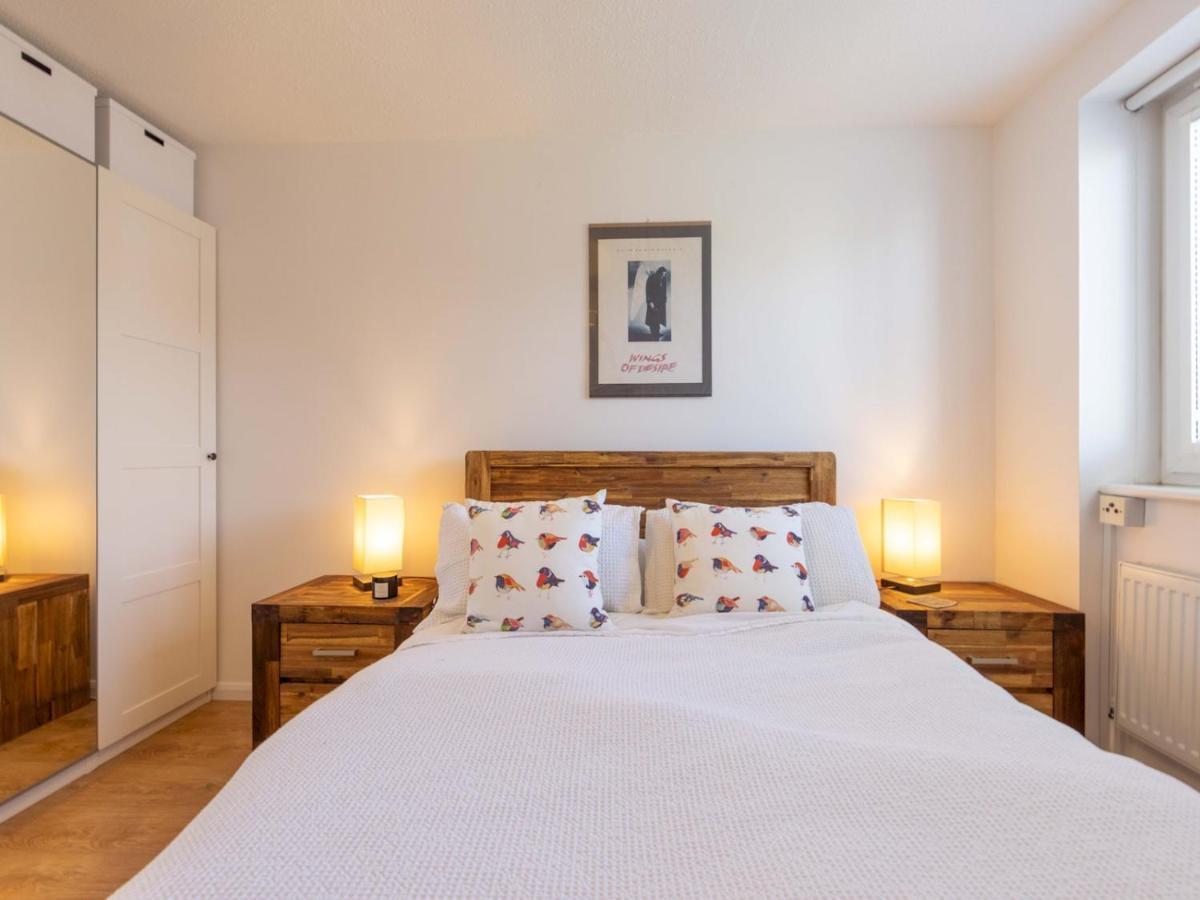 Pass The Keys Stylish 1-bedroom Flat In Trendy West Kensington Apartment London