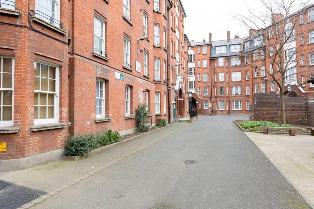 1 Bedroom *zone 1* Elephant And Castle Apartment London