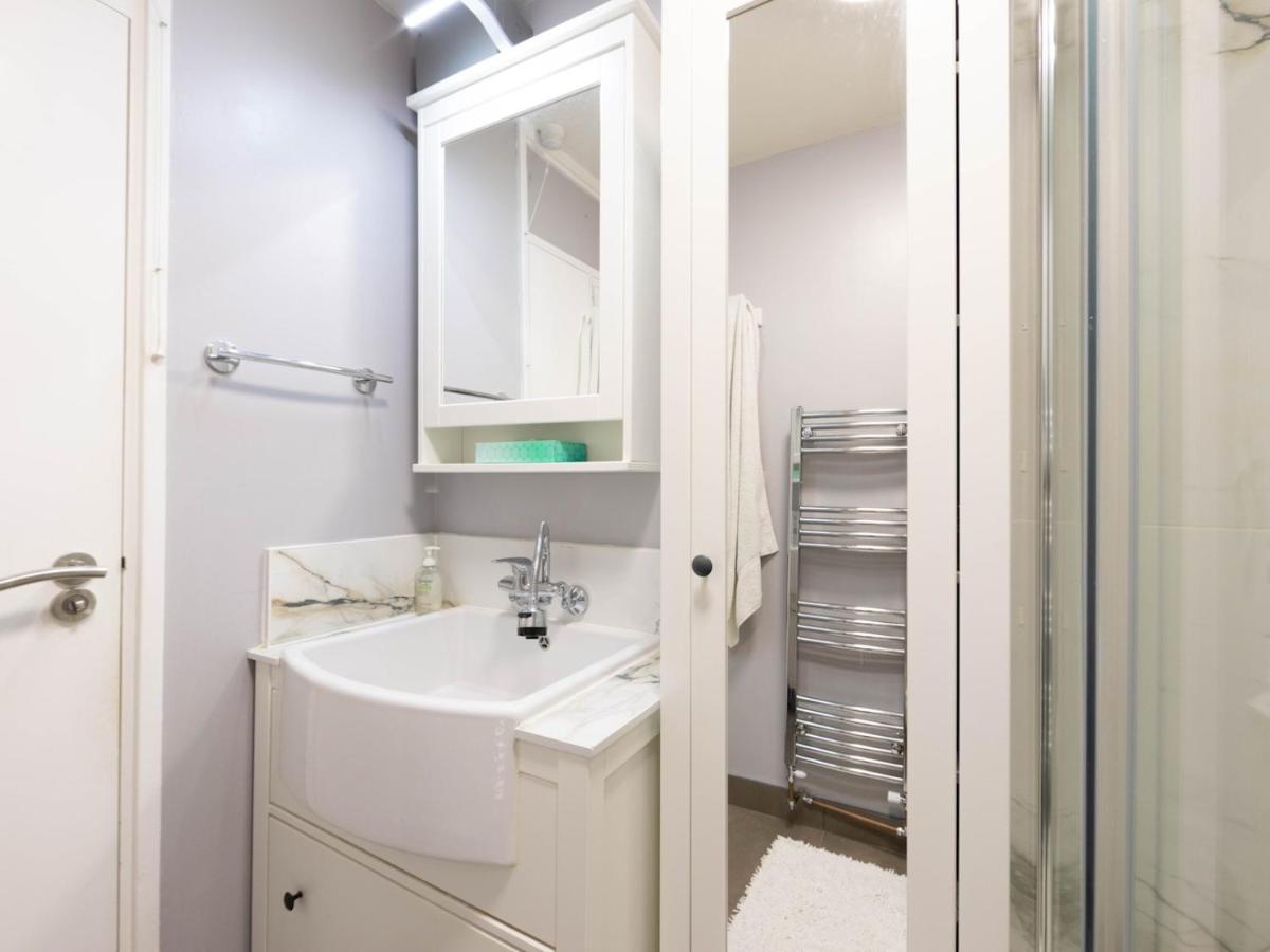 Pass The Keys Stylish 1-bedroom Flat In Trendy West Kensington London