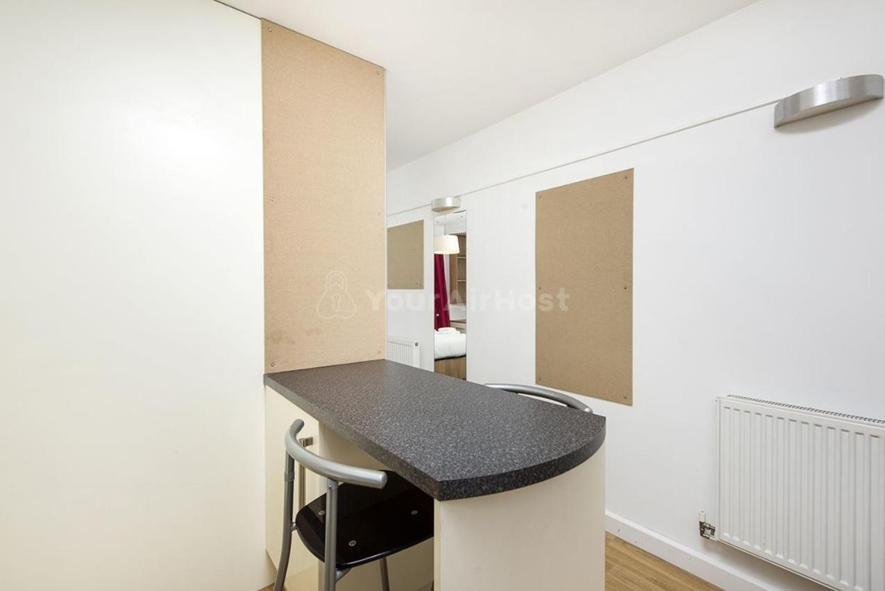 Spacious At Axo Camden In * London