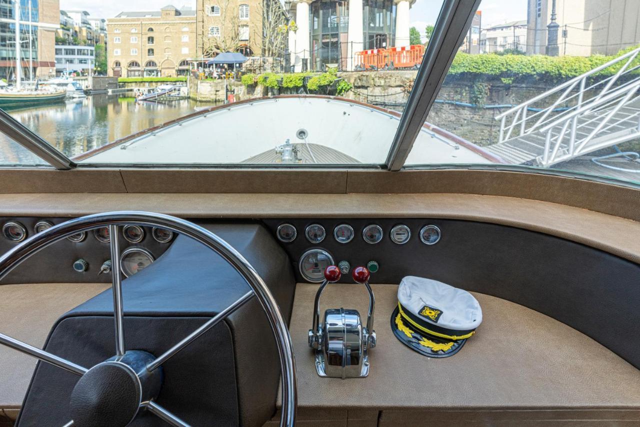 Rustic 2-bed Houseboat On The River Thames, In East *