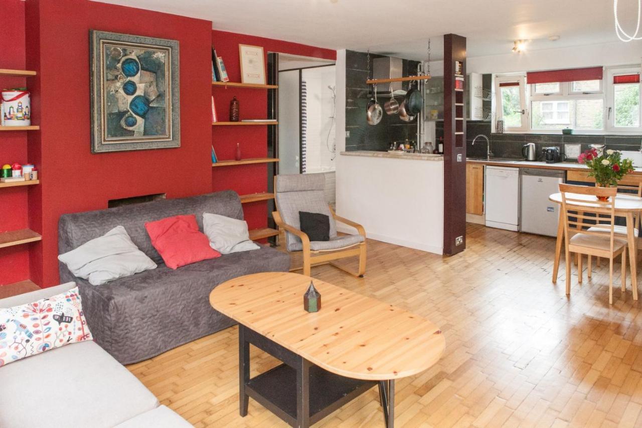Pass The Keys Spacious Kennington Apartment, 4 Mins From Station