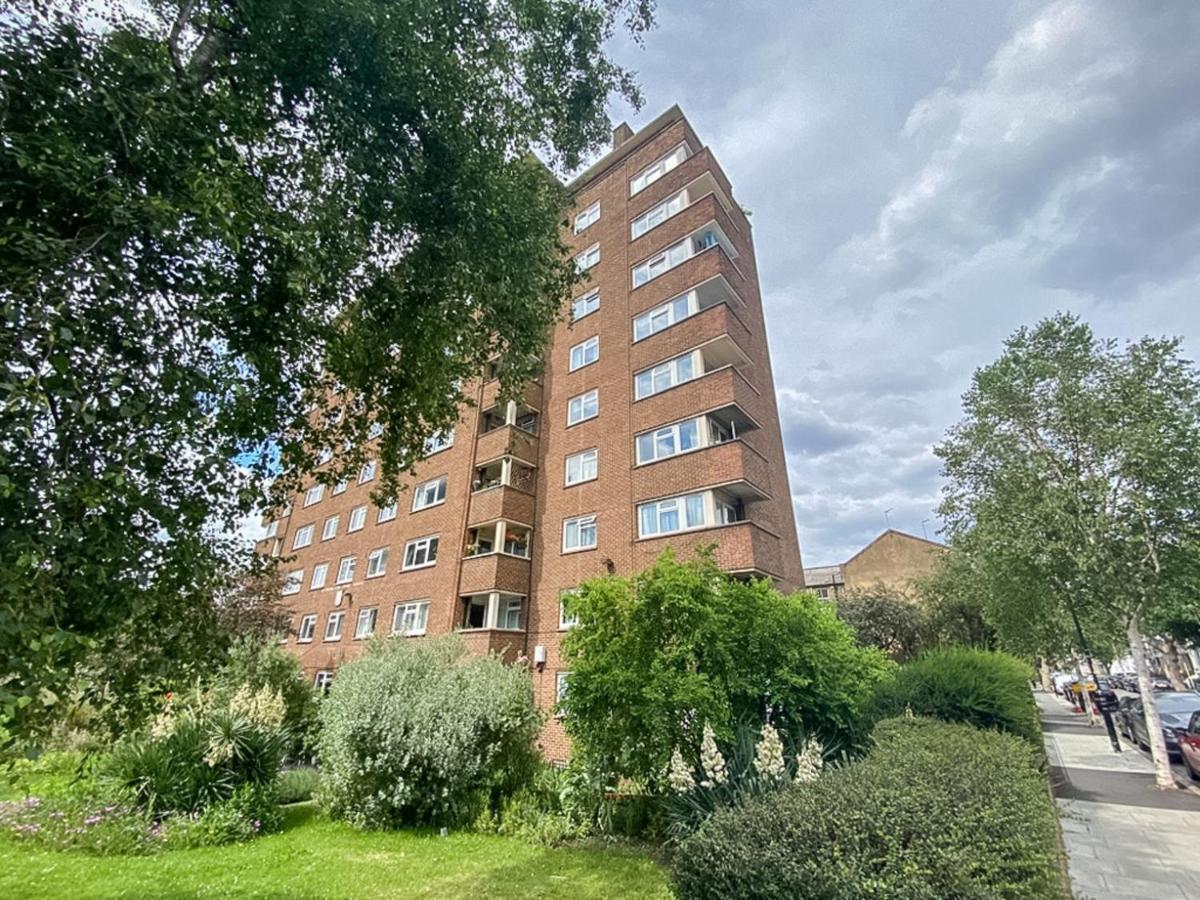 Pass The Keys Spacious Kennington Apartment, 4 Mins From Station Apartment *