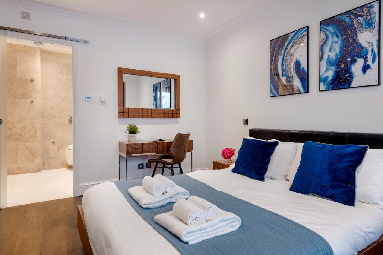 Apartment Hyde Park London