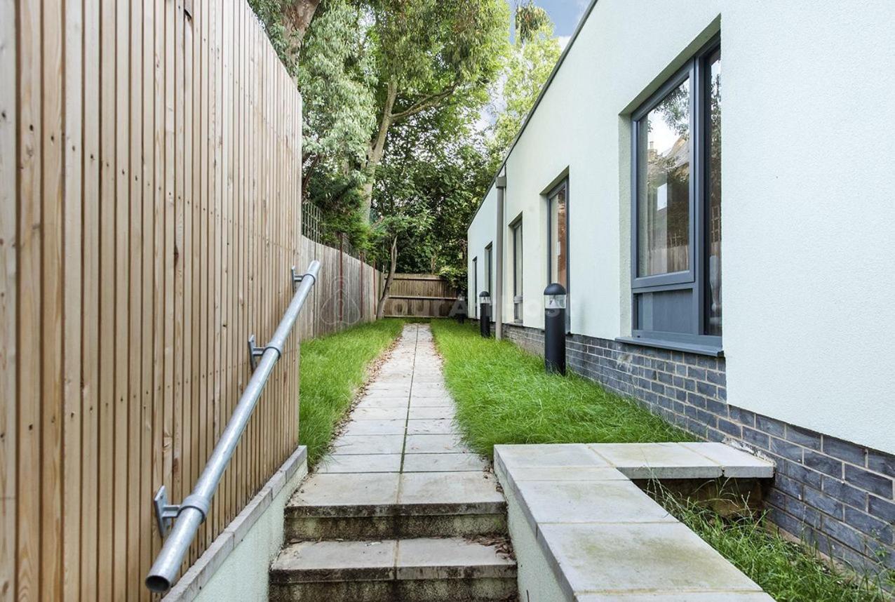 Spacious At Axo Camden In