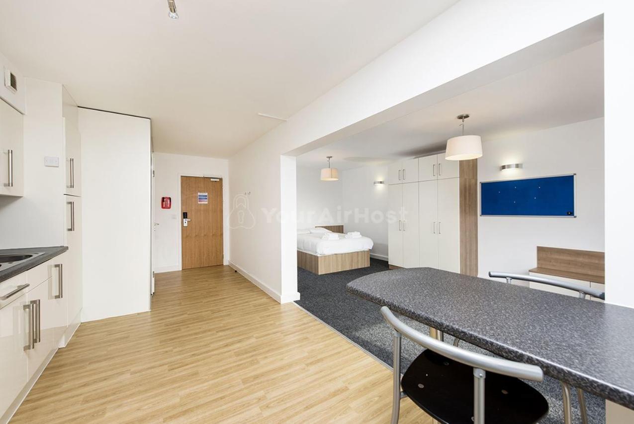 Spacious At Axo Camden In Apartment