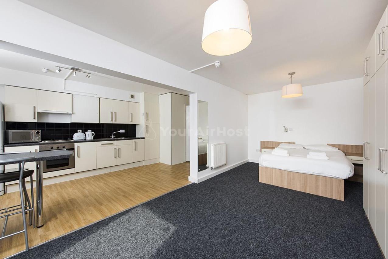Spacious At Axo Camden In Apartment London