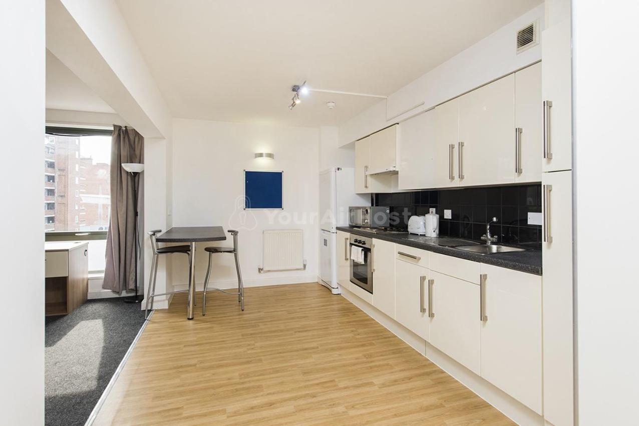 Spacious At Axo Camden In * London