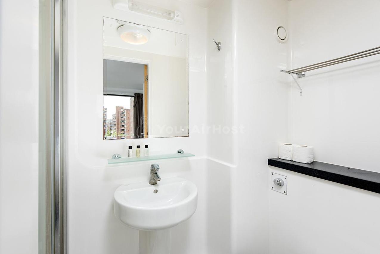 Spacious At Axo Camden In *