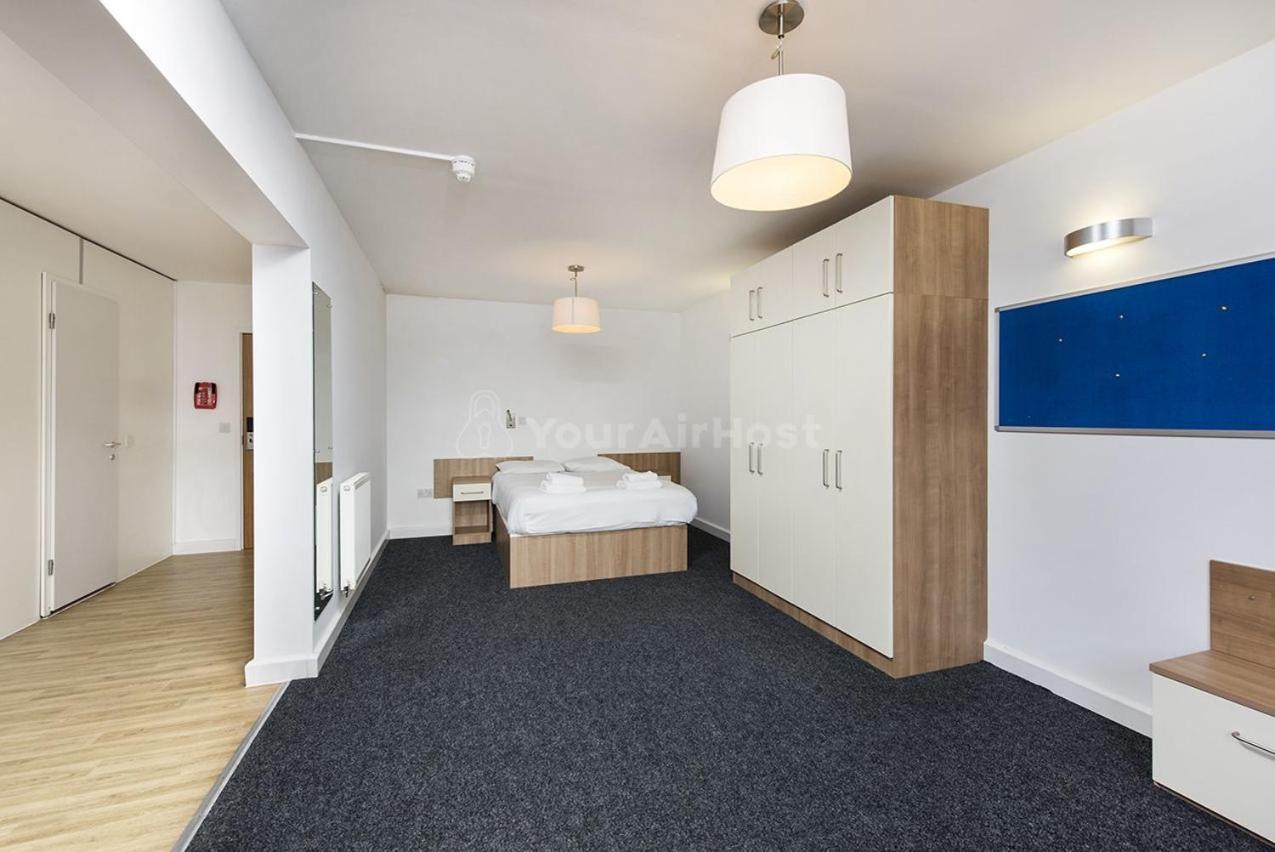 Spacious At Axo Camden In * London