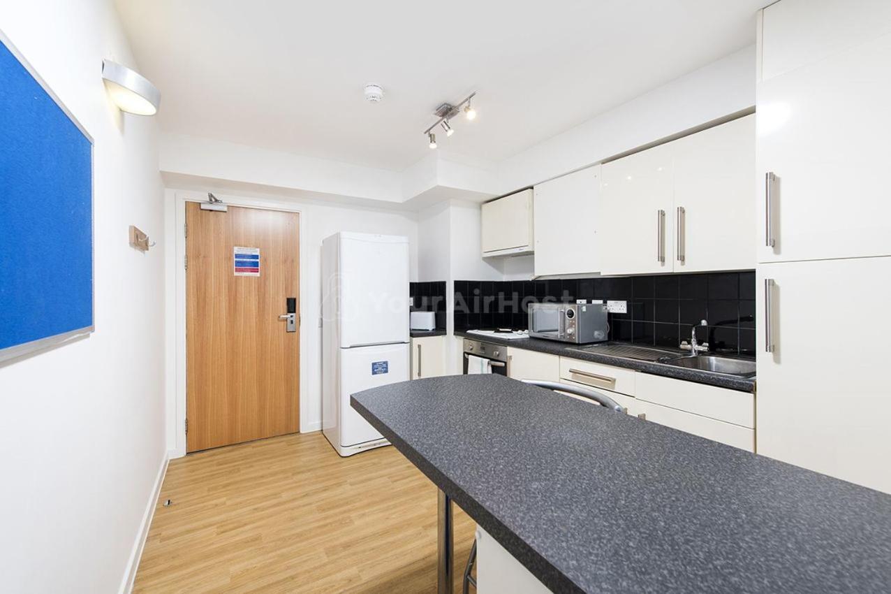 Spacious At Axo Camden In