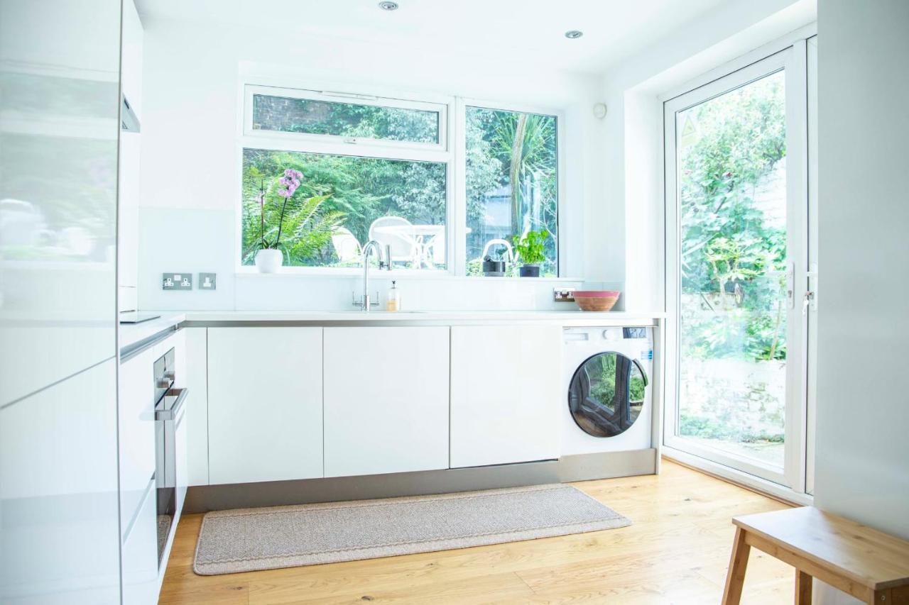Bright Chelsea Garden Nest Apartment *
