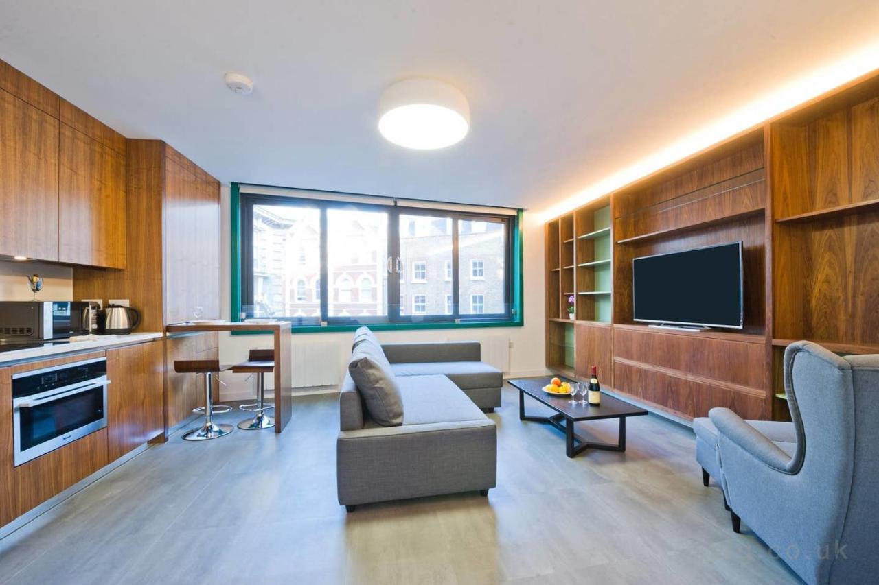 3Rd Floor 2Br Apartment In Soho * London