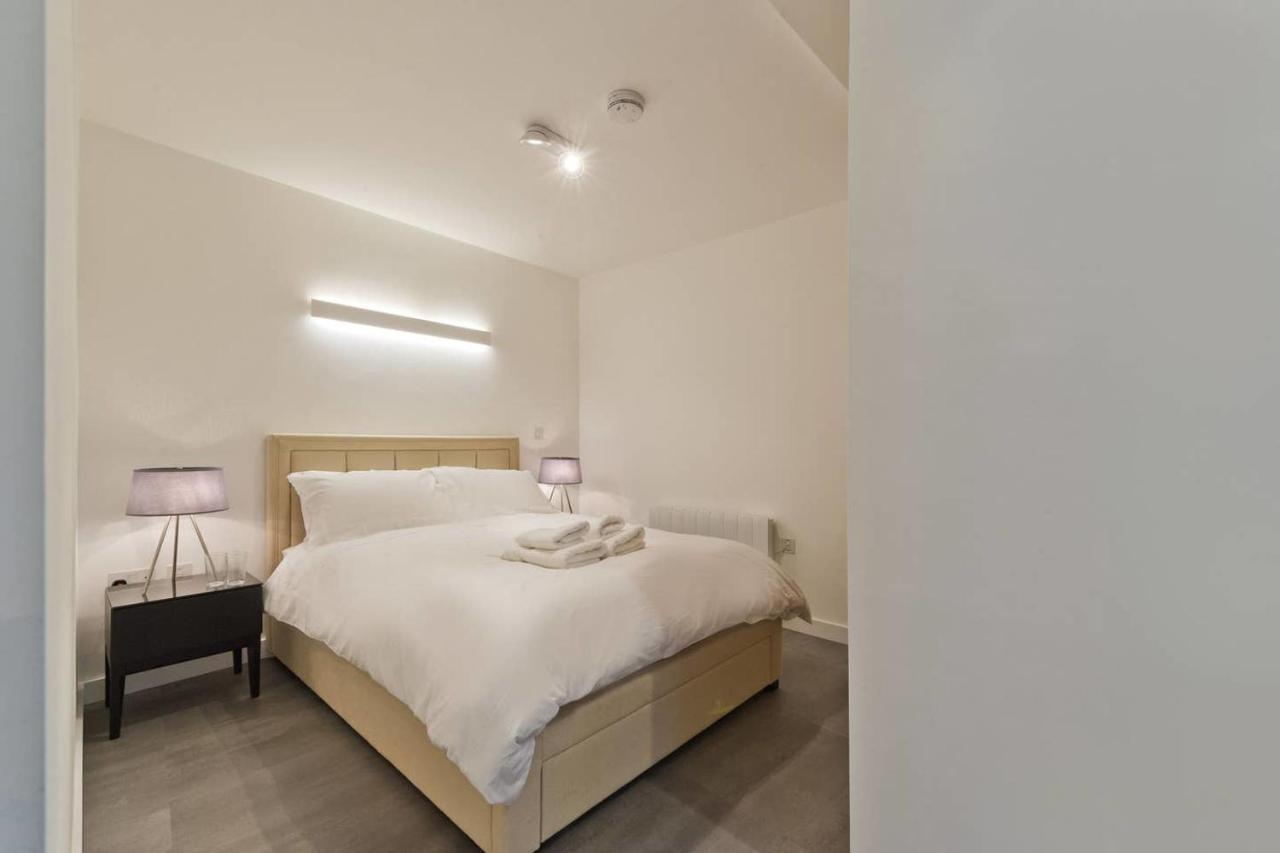 3Rd Floor 2Br Apartment In Soho * London