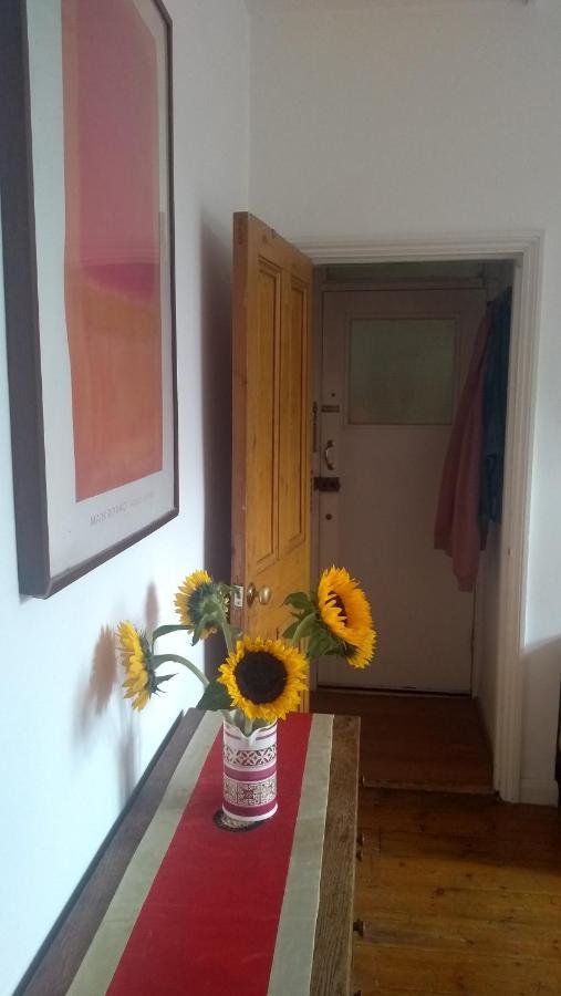 Acomodação com café da manhã  Homey, Warm & Welcoming Room. Londres
