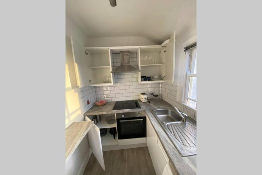 Apartment Hyde Park London