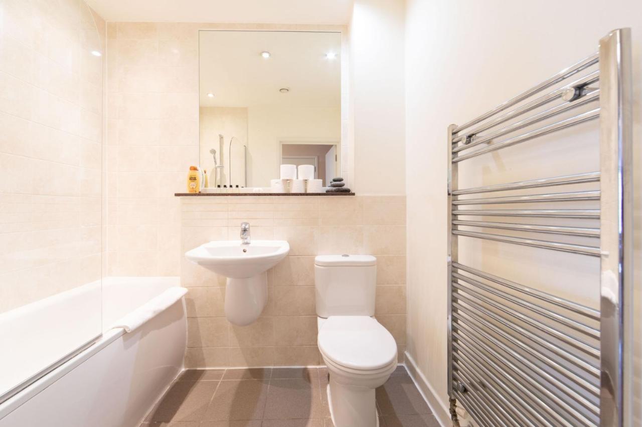 Pass The Keys Cosy 1bed Nearby Canary Wharf Apartment
