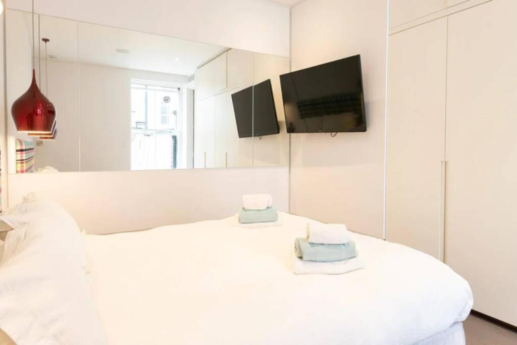 Superb Near Buckingham Palace London