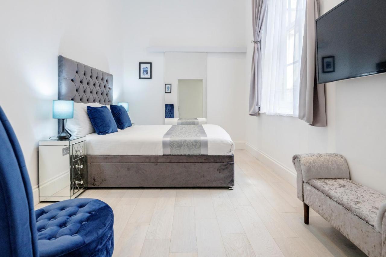 Oxford Street 2 Bed * London