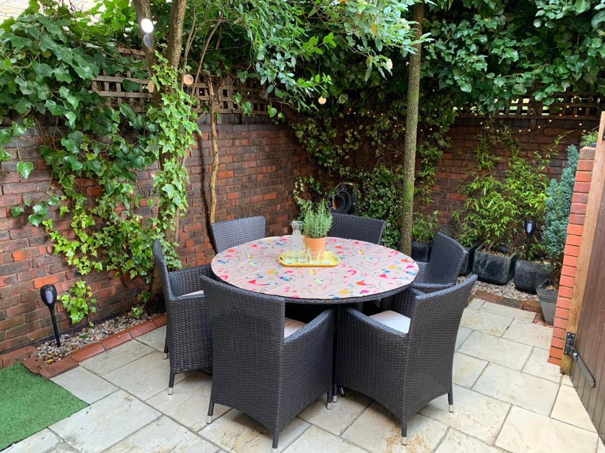 Casa de férias Notting Hill 3br Townhouse With Ensuite Bathrooms - Ideal For Families Londres