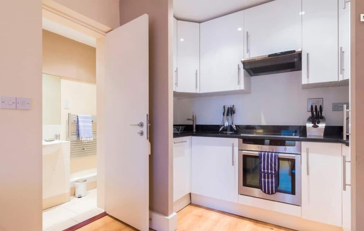Apartment 10 Eagle Court, Farringdon