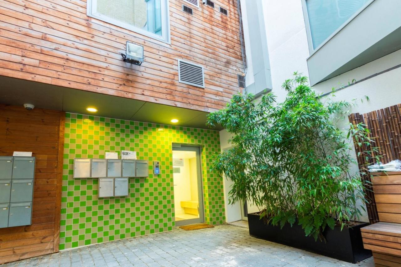 10 Eagle Court, Farringdon London