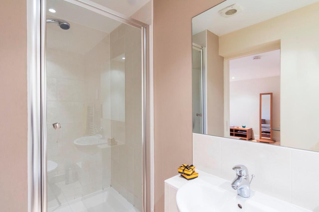 10 Eagle Court, Farringdon Apartment