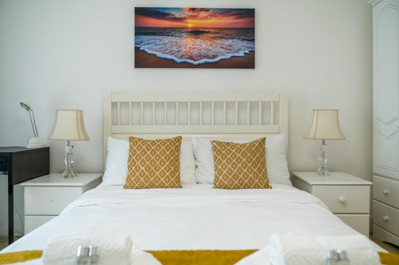 Crossharbour Canary Wharf 2 Bed Duplex Apartamento Londres
