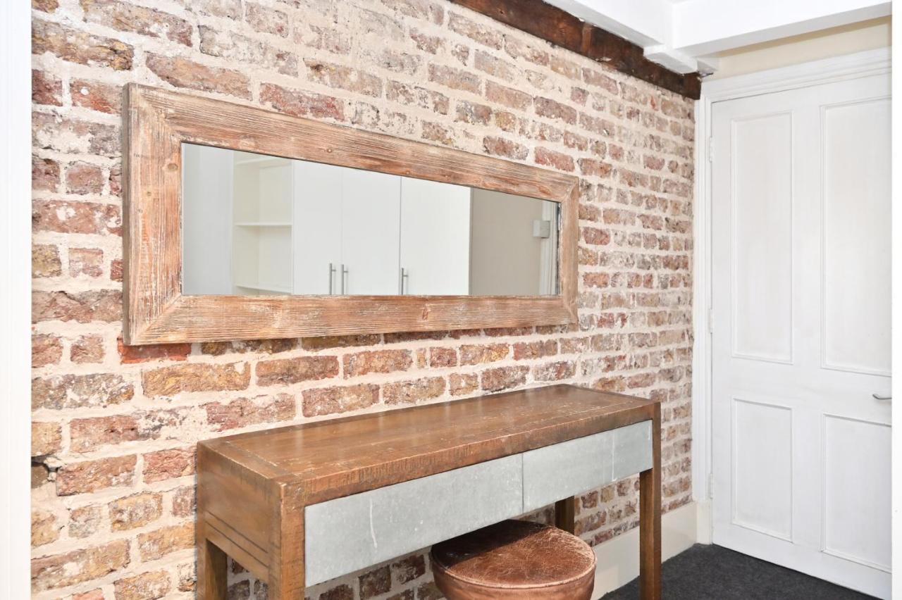Apartment Soho, Piccadilly & Chinatown - Two Bedroom & Two Double Beds