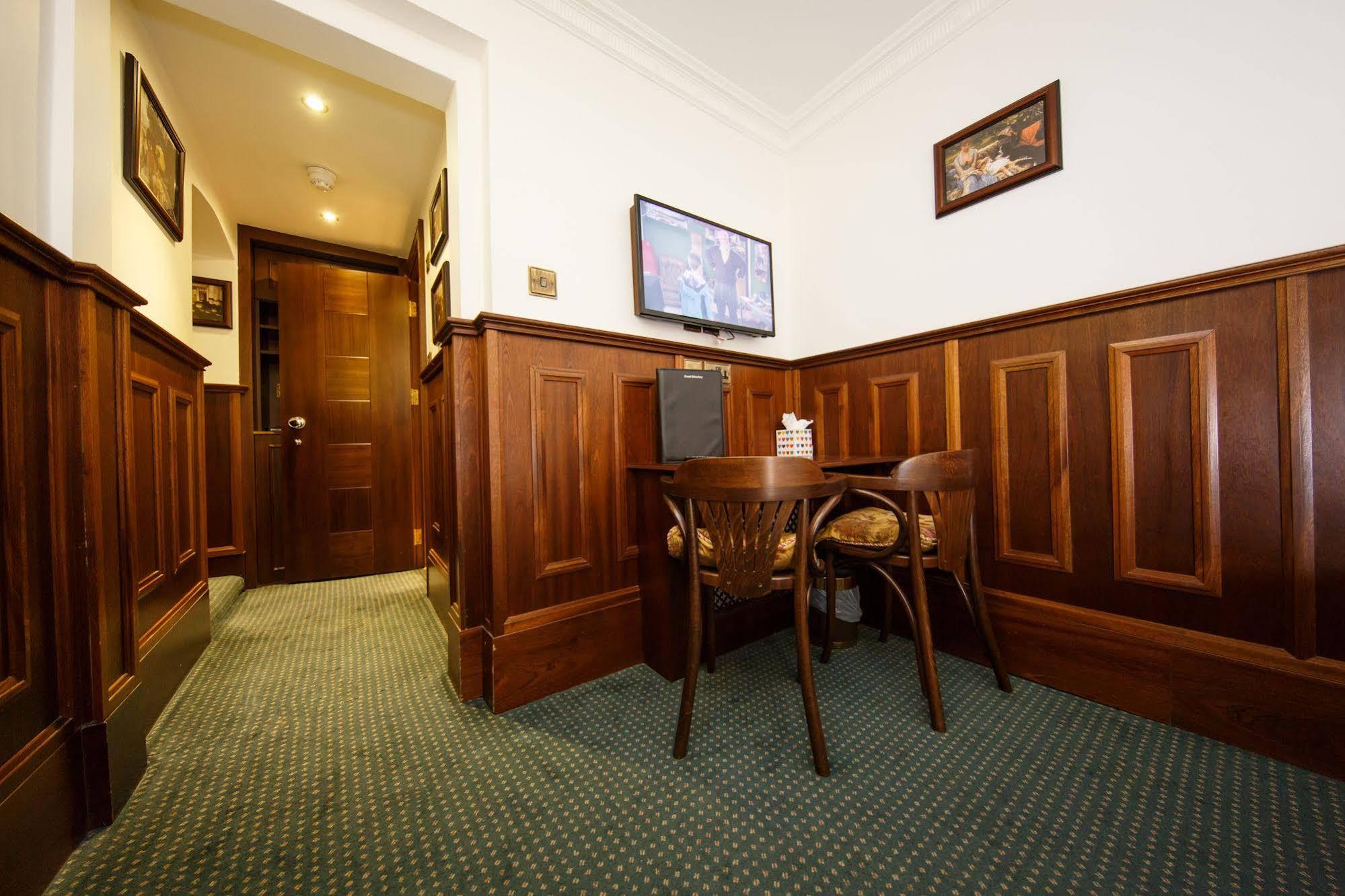 Guest house Regency House 3*