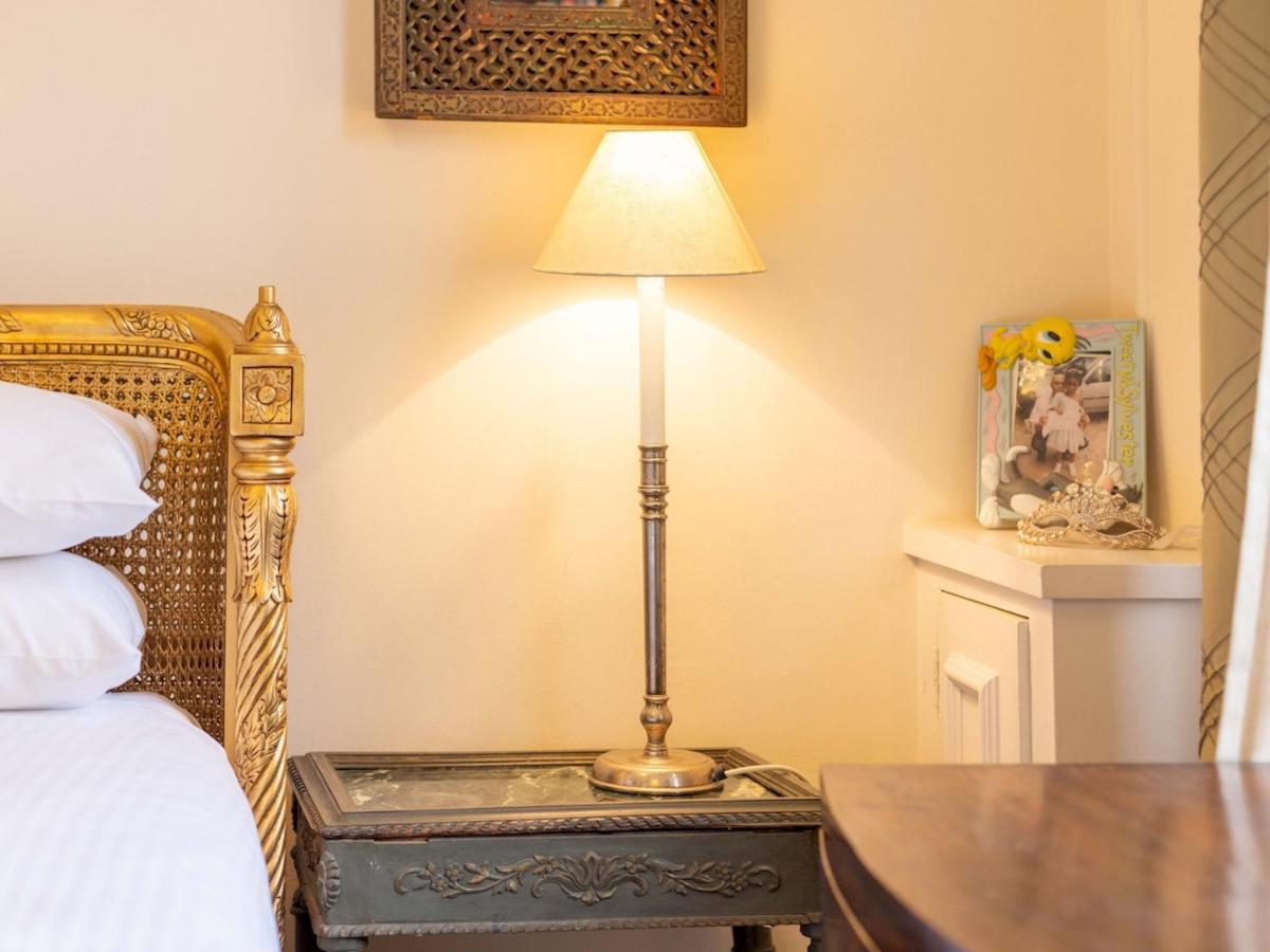 Apartment Pass The Keys Split-floors Antique In Portobello Road London