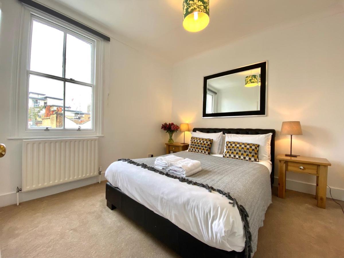 Stylish Maisonette And In Victoria Apartment London