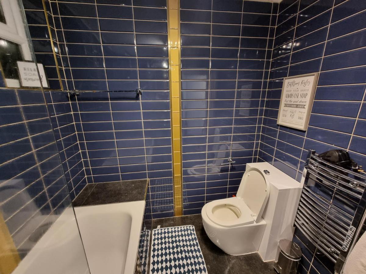 Spacious & Central Park Ground Floor Flat Apartment London
